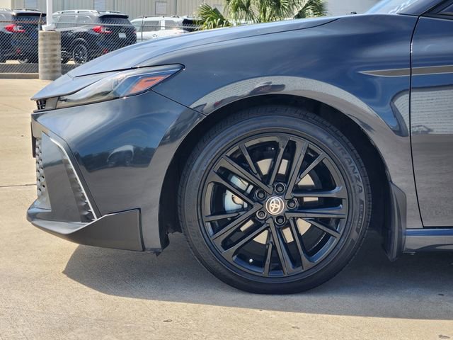 Used 2025 Toyota Camry SE w/ Convenience Package image 8