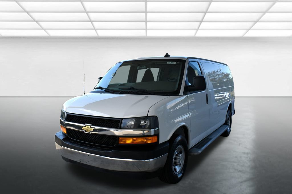 Used 2021 Chevrolet Express 2500 w/ Driver Convenience Package RWD image 4