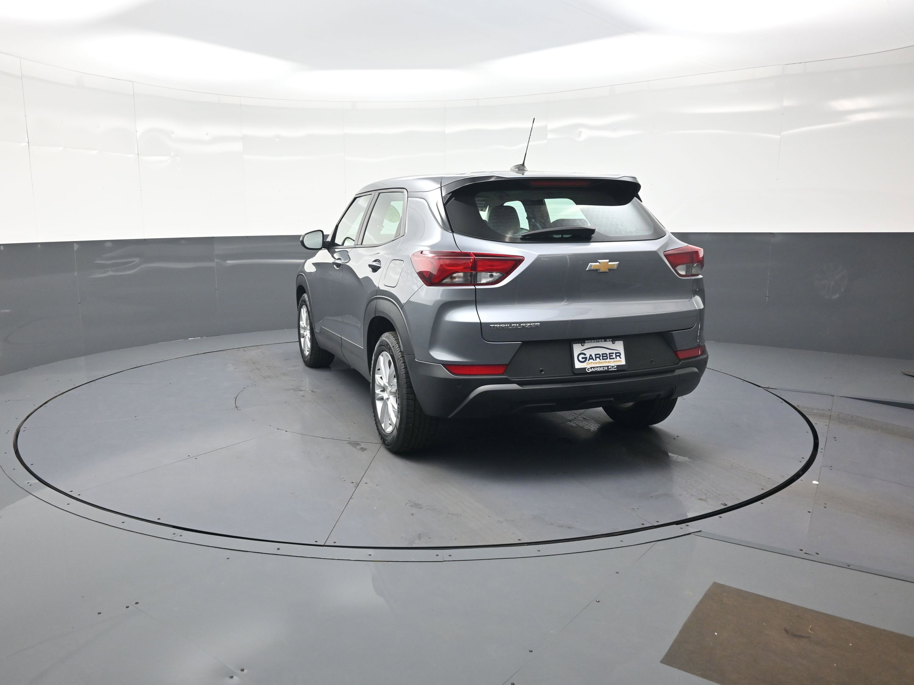 Used 2021 Chevrolet TrailBlazer LS FWD image 6