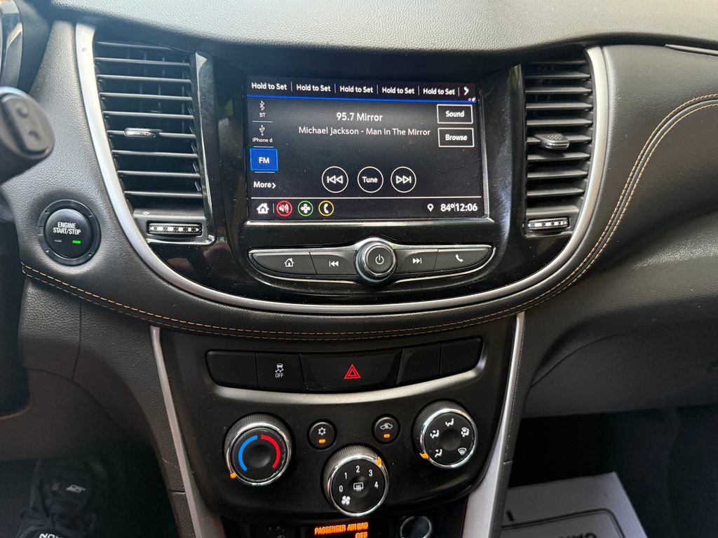 Used 2020 Chevrolet Trax LT w/ Driver Confidence Package AWD/4WD image 27