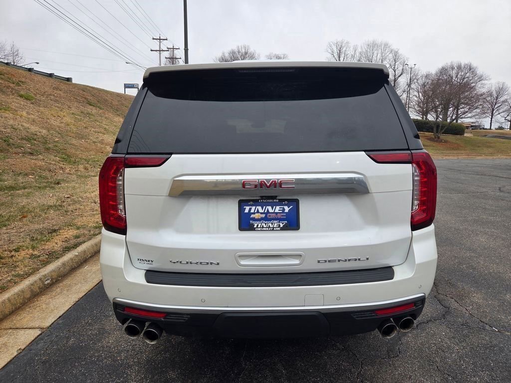 Used 2024 GMC Yukon XL Denali w/ Advanced Technology Package image 4