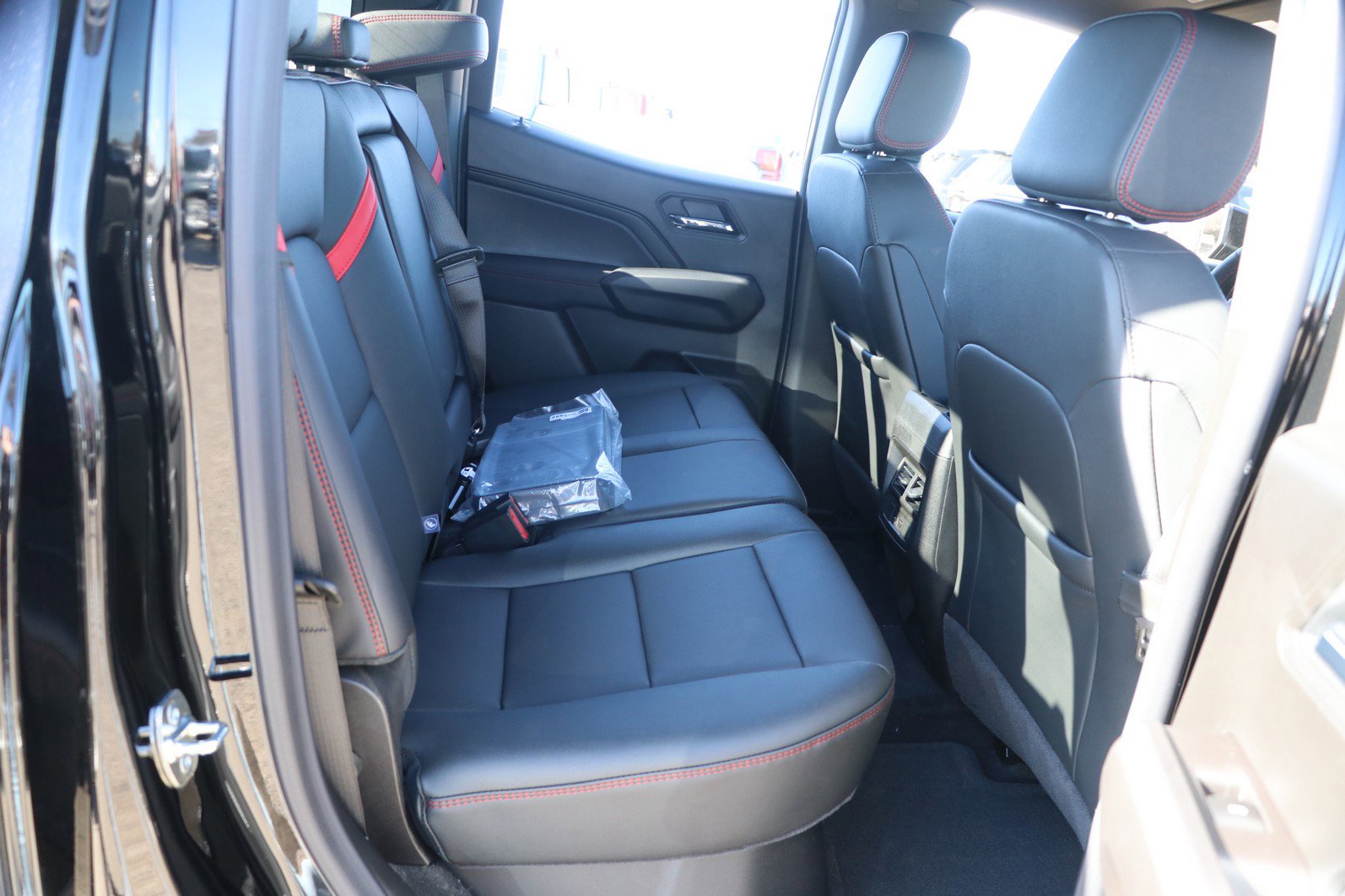 New 2026 Chevrolet Colorado Z71 w/ Z71 Convenience Package 2 image 30