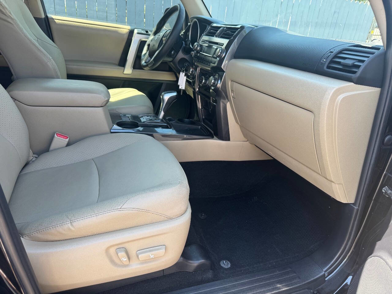 Used 2013 Toyota 4Runner SR5 image 9