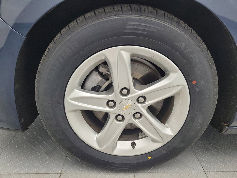 Used 2022 Chevrolet Malibu LT FWD image 31