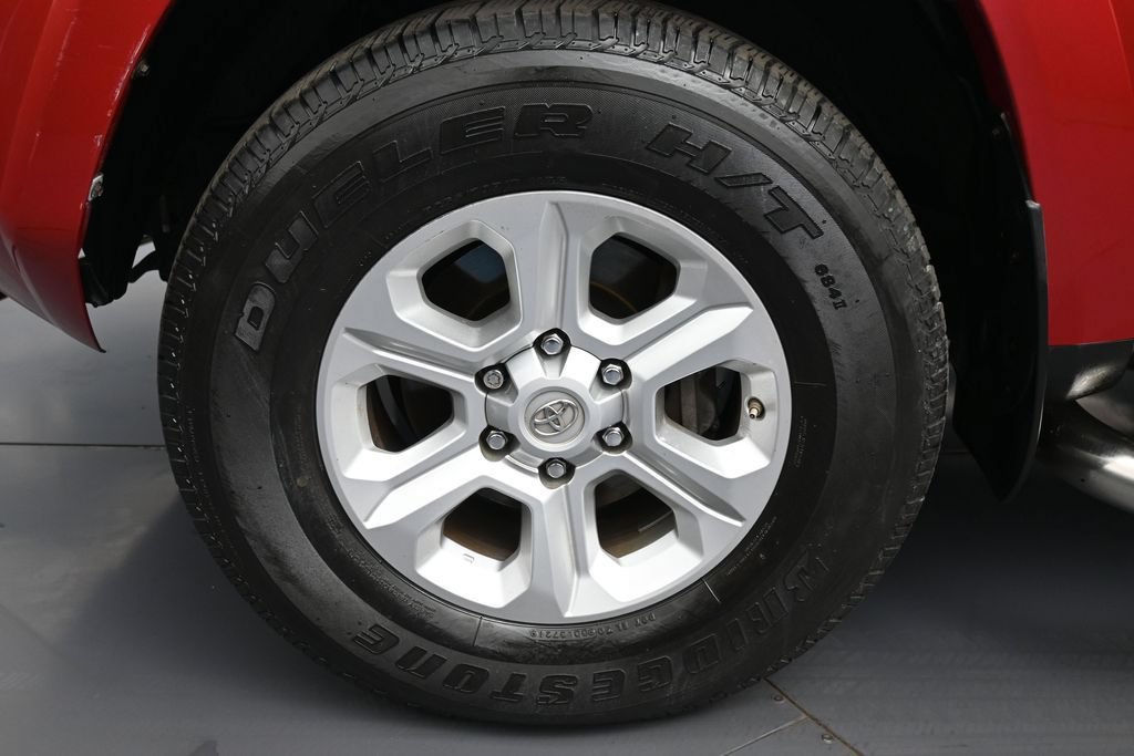 Used 2016 Toyota 4Runner SR5 AWD/4WD image 14