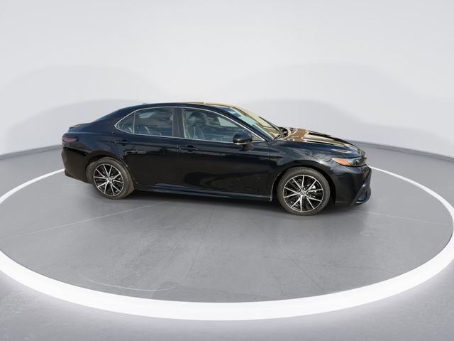 Used 2023 Toyota Camry SE image 10