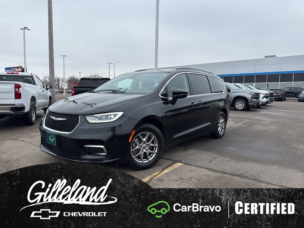 Used 2021 Chrysler Pacifica Touring w/ Cold Weather Group image 1