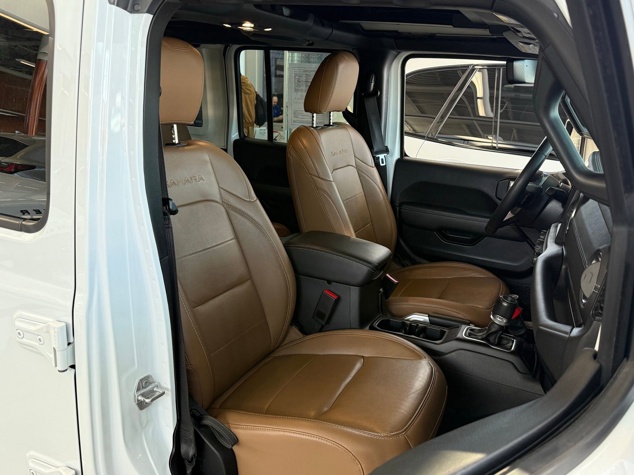 Used 2022 Jeep Wrangler Unlimited Sahara w/ Cold Weather Group image 21