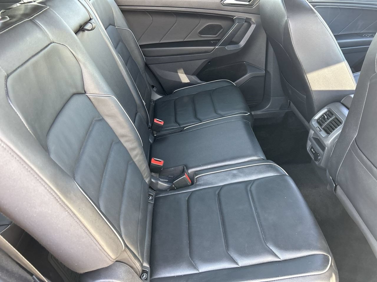 Used 2020 Volkswagen Tiguan SEL Premium R-Line w/ 3rd Row Seat Package AWD/4WD image 10