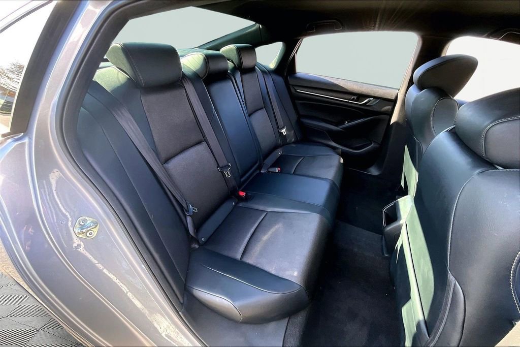 Used 2018 Honda Accord Sport image 19