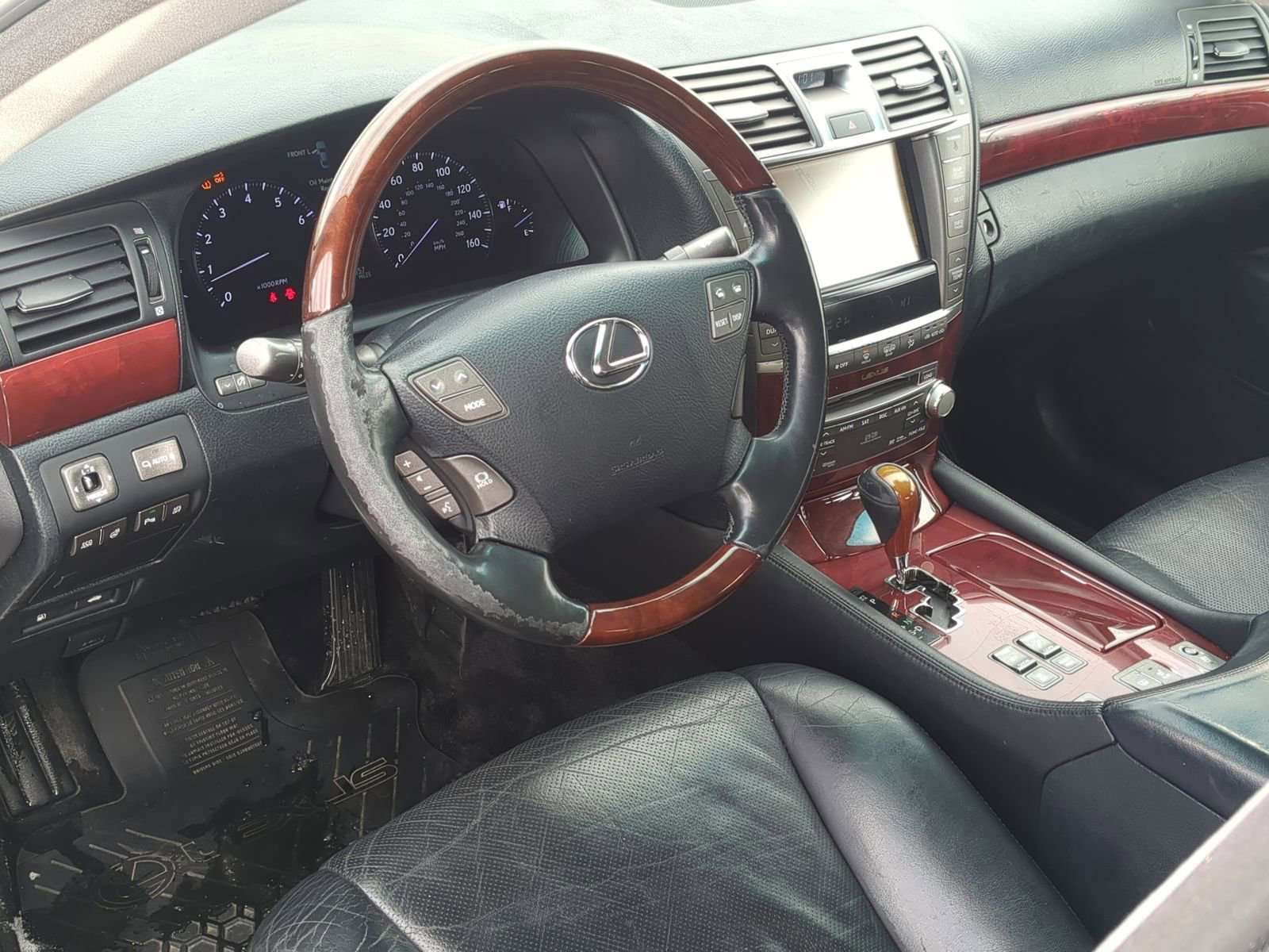 Used 2010 Lexus LS 460 AWD image 13