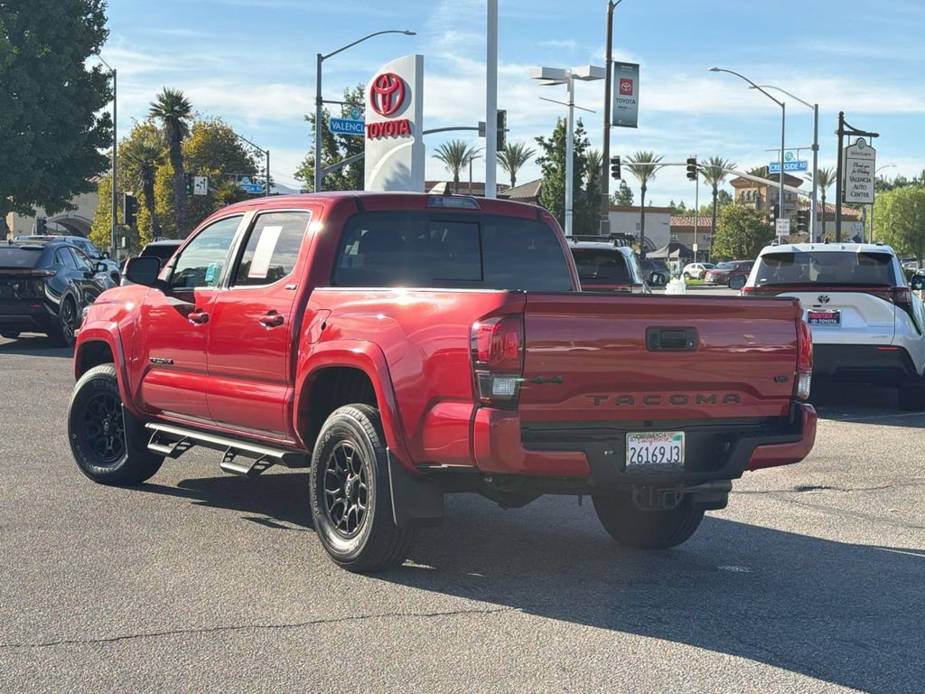 Certified 2022 Toyota Tacoma SR5 w/ Technology Package AWD/4WD image 5