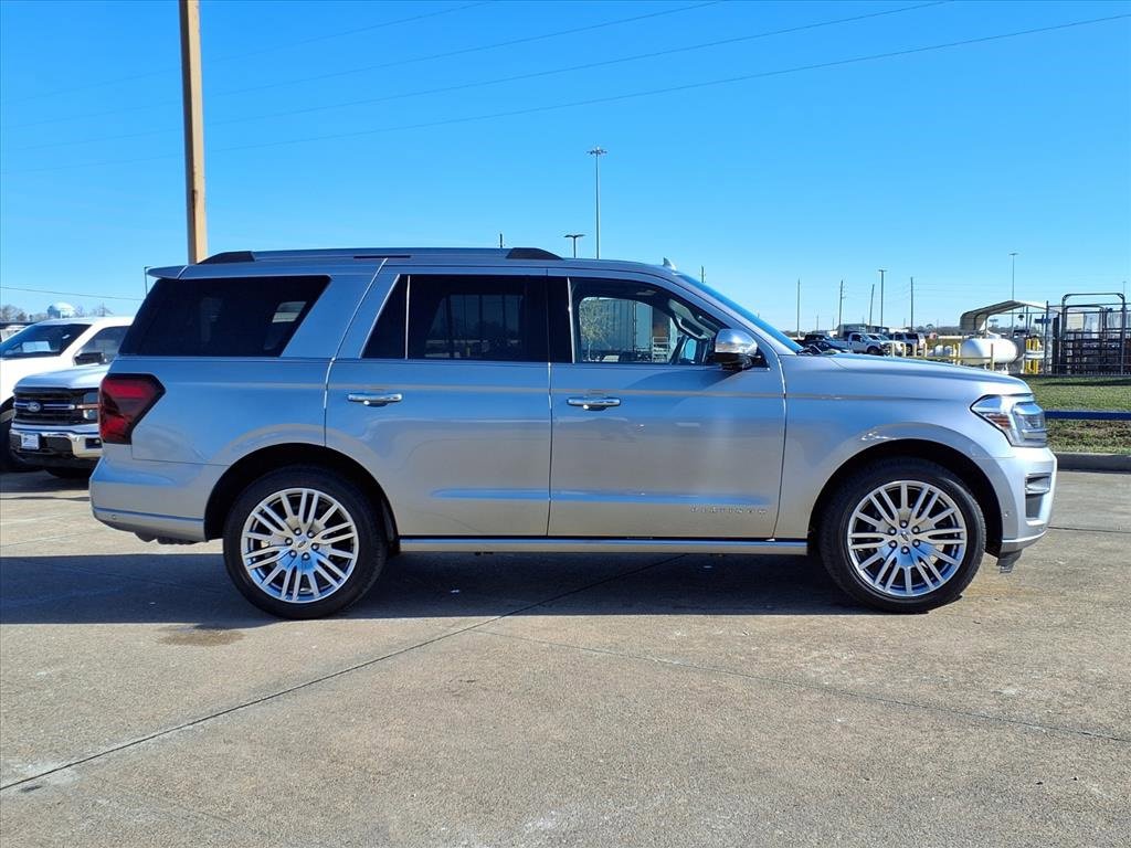 Used 2024 Ford Expedition Platinum image 8