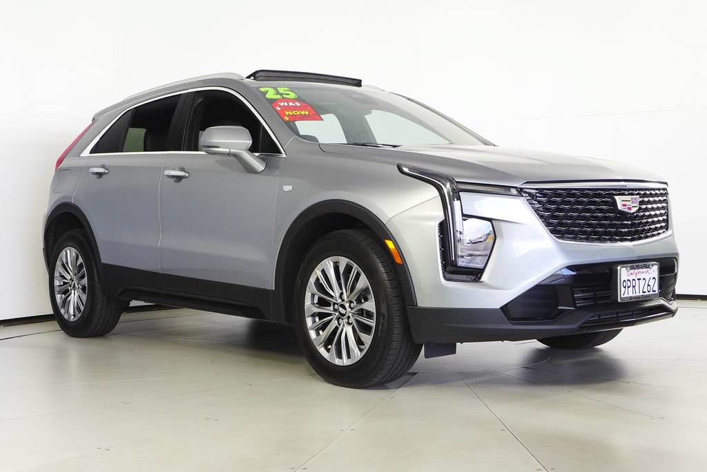 Used 2025 Cadillac XT4 Premium Luxury FWD image 4