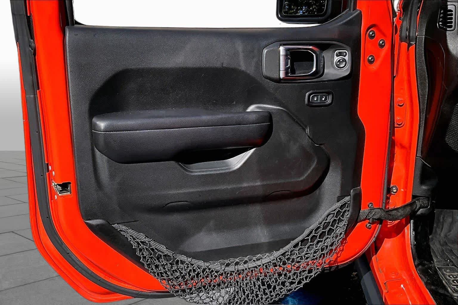 Used 2018 Jeep Wrangler Unlimited Rubicon w/ LED Lighting Group AWD/4WD image 26
