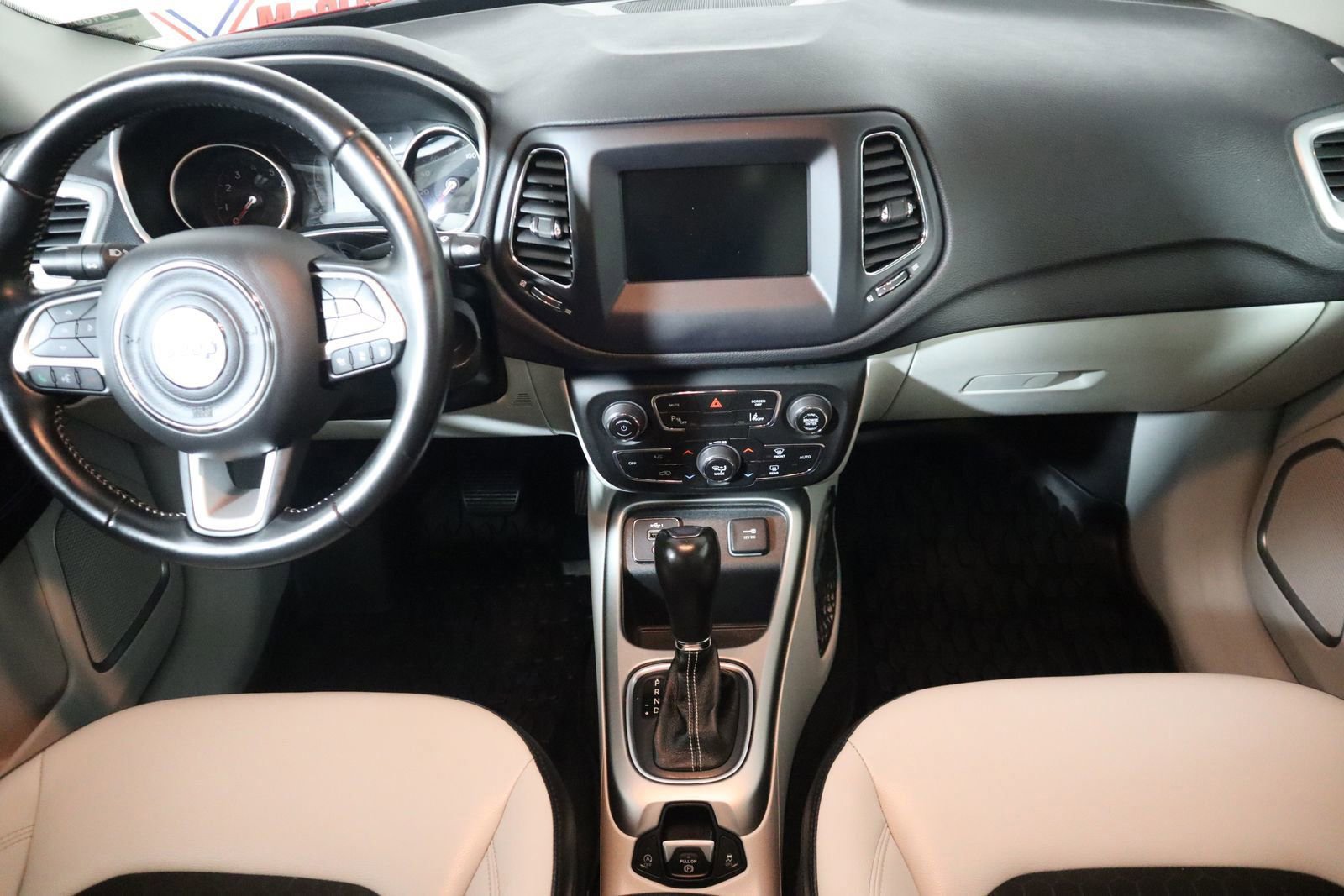 Used 2021 Jeep Compass Latitude w/ Driver Assistance Group image 35