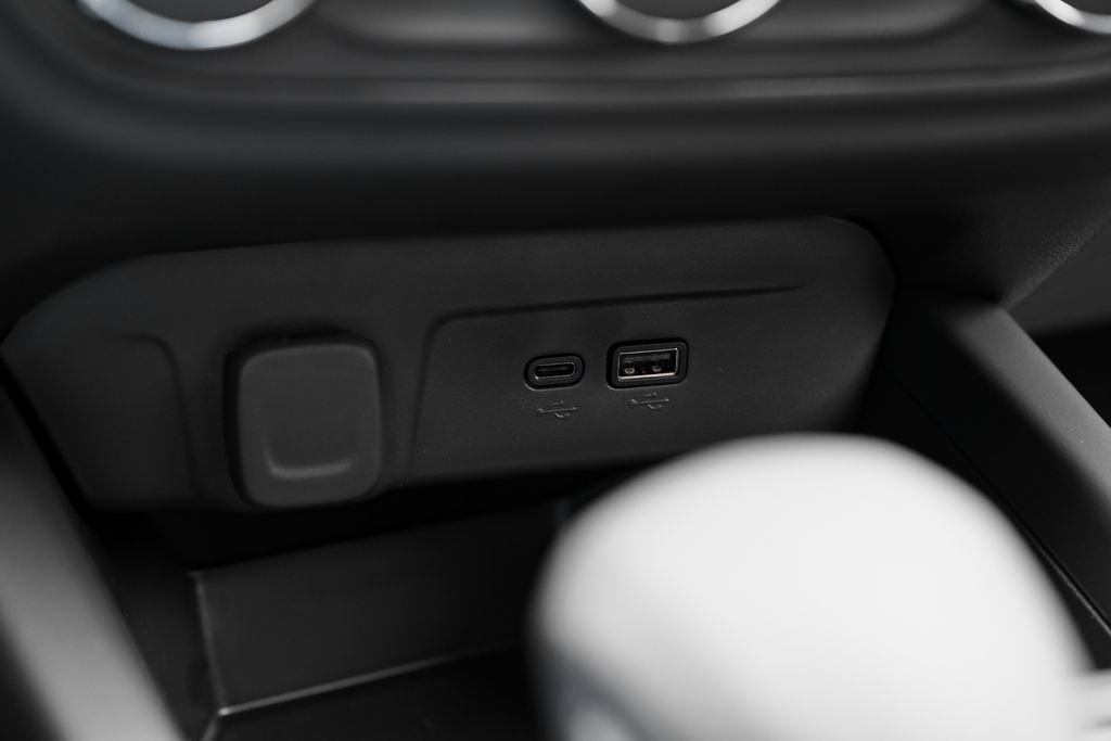 New 2026 Chevrolet Trax LS w/ LS Convenience Package FWD image 24