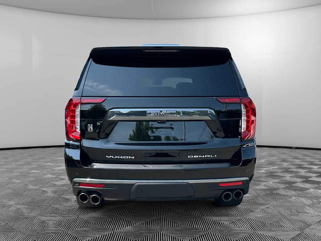 Used 2024 GMC Yukon XL Denali Ultimate AWD/4WD image 4