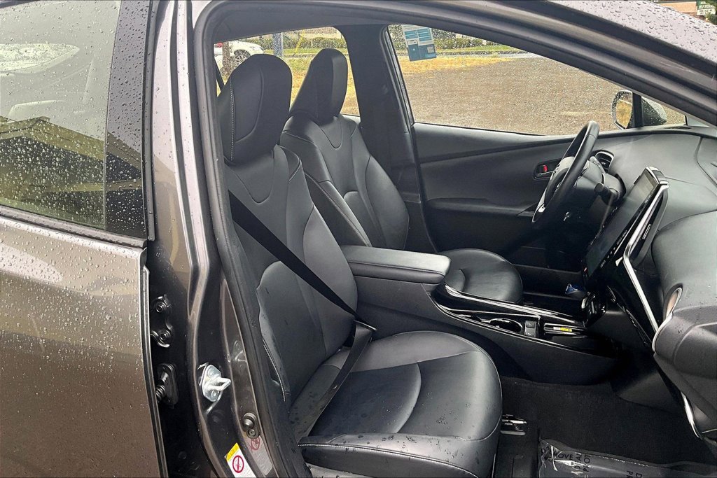 Used 2020 Toyota Prius Prime Limited FWD image 10