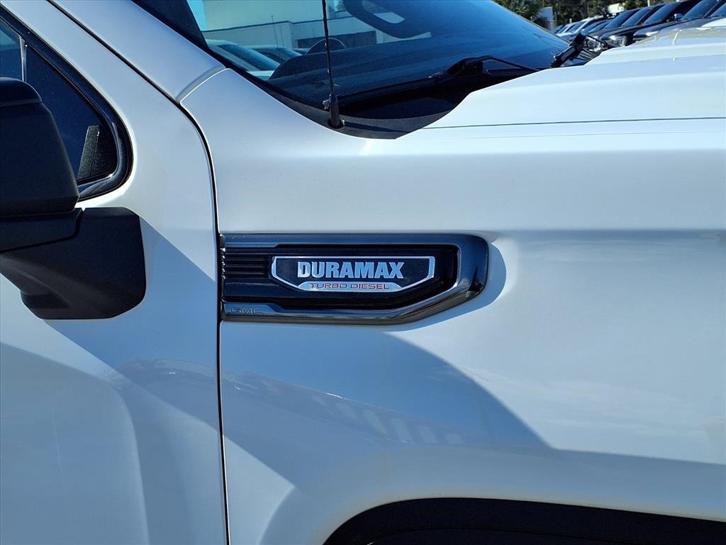 Used 2022 GMC Sierra 1500 AT4 w/ Sierra Safety Plus Package image 11