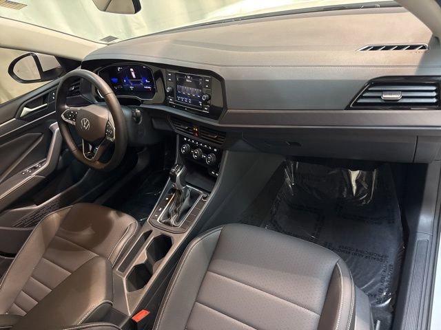 Certified 2024 Volkswagen Jetta SE image 35