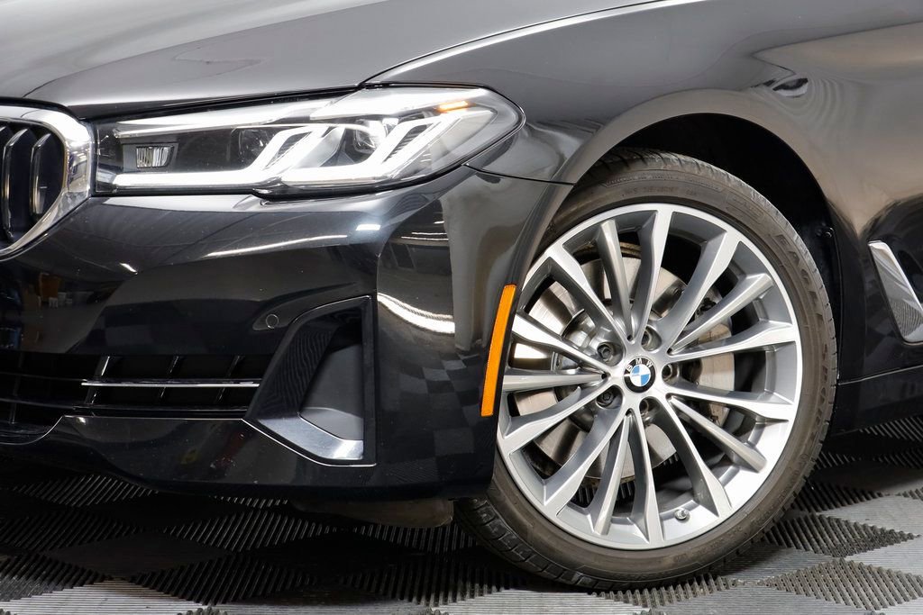 Certified 2023 BMW 530i xDrive w/ Premium Package image 3