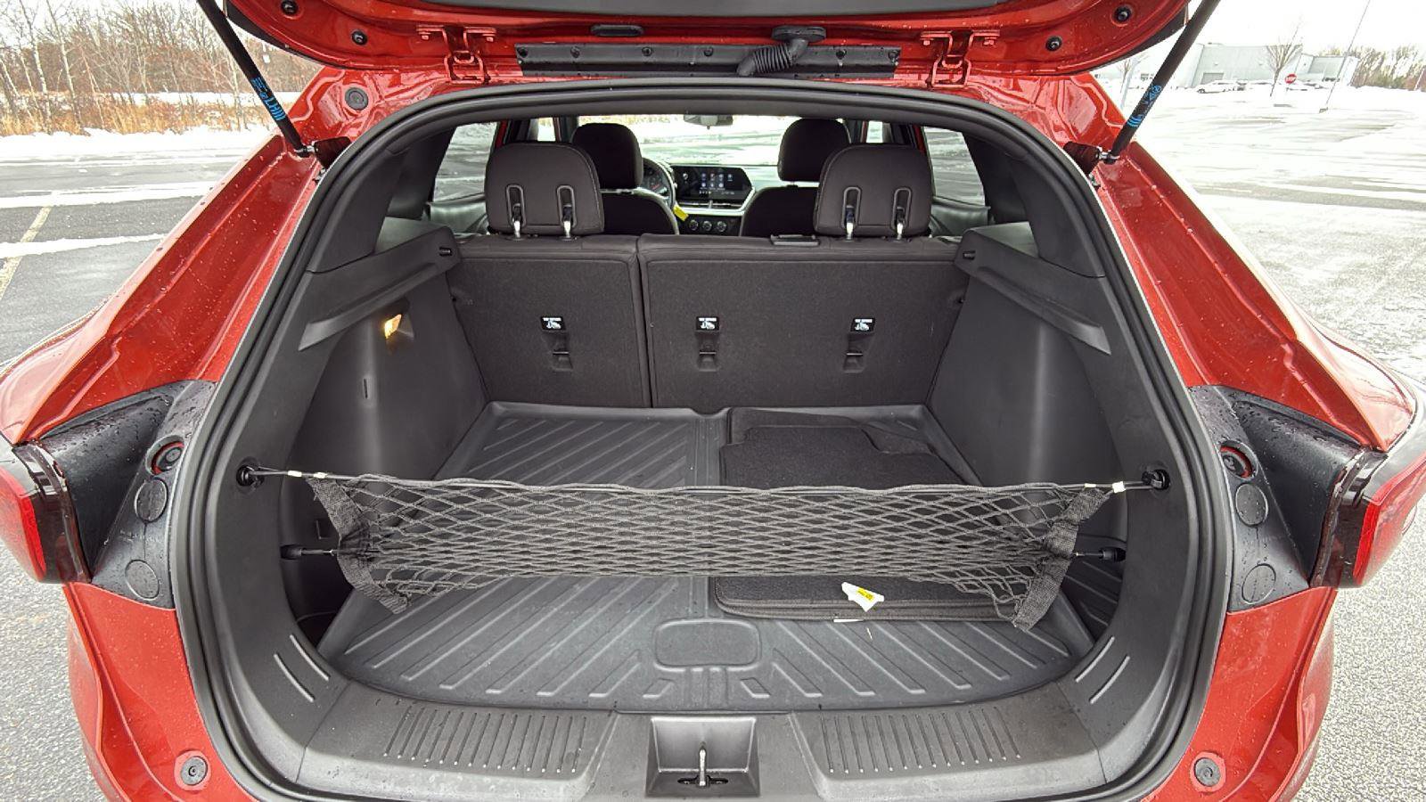 Used 2024 Chevrolet Trax RS w/ Driver Confidence Package image 21