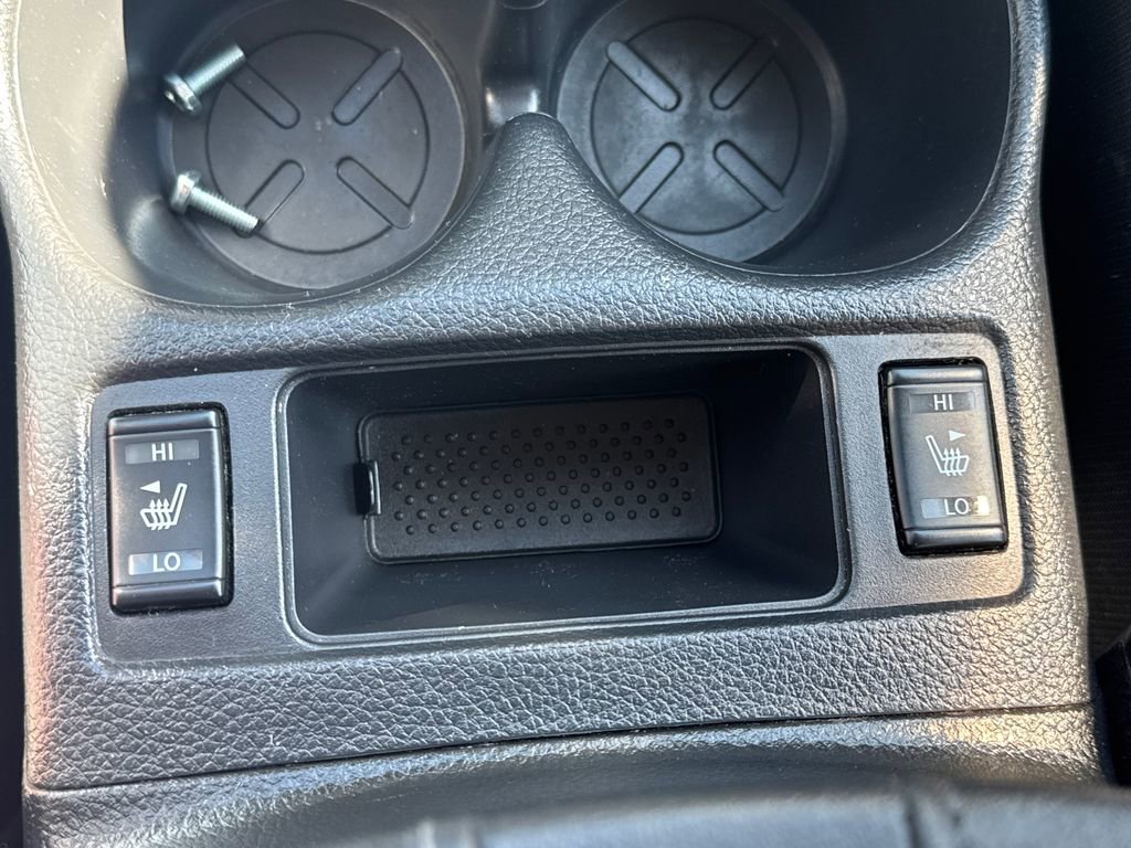 Used 2019 Nissan Rogue SV image 34