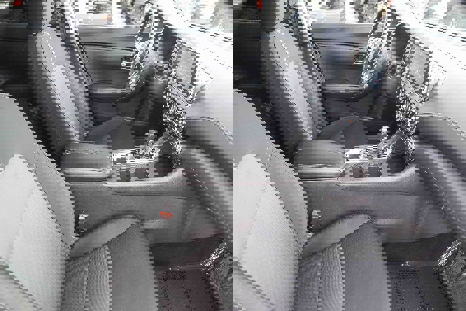 Used 2025 Nissan Sentra SV image 15