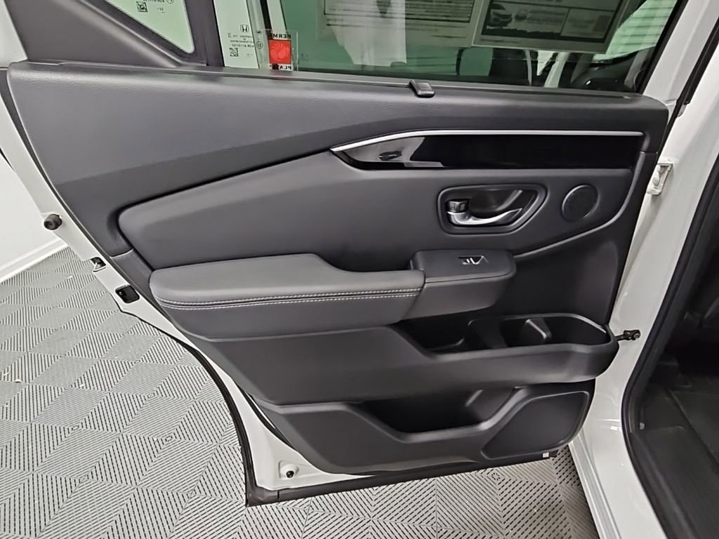 Used 2023 Honda Pilot EX-L image 34