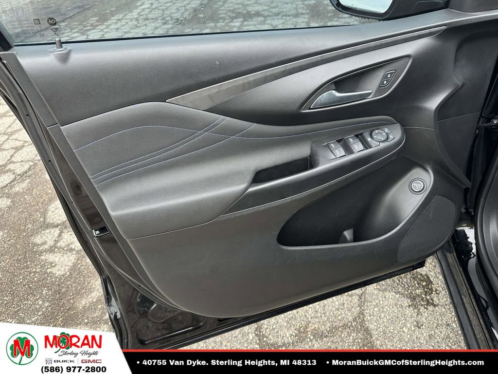 Used 2024 Buick Envista Sport Touring w/ Convenience I Package FWD image 17