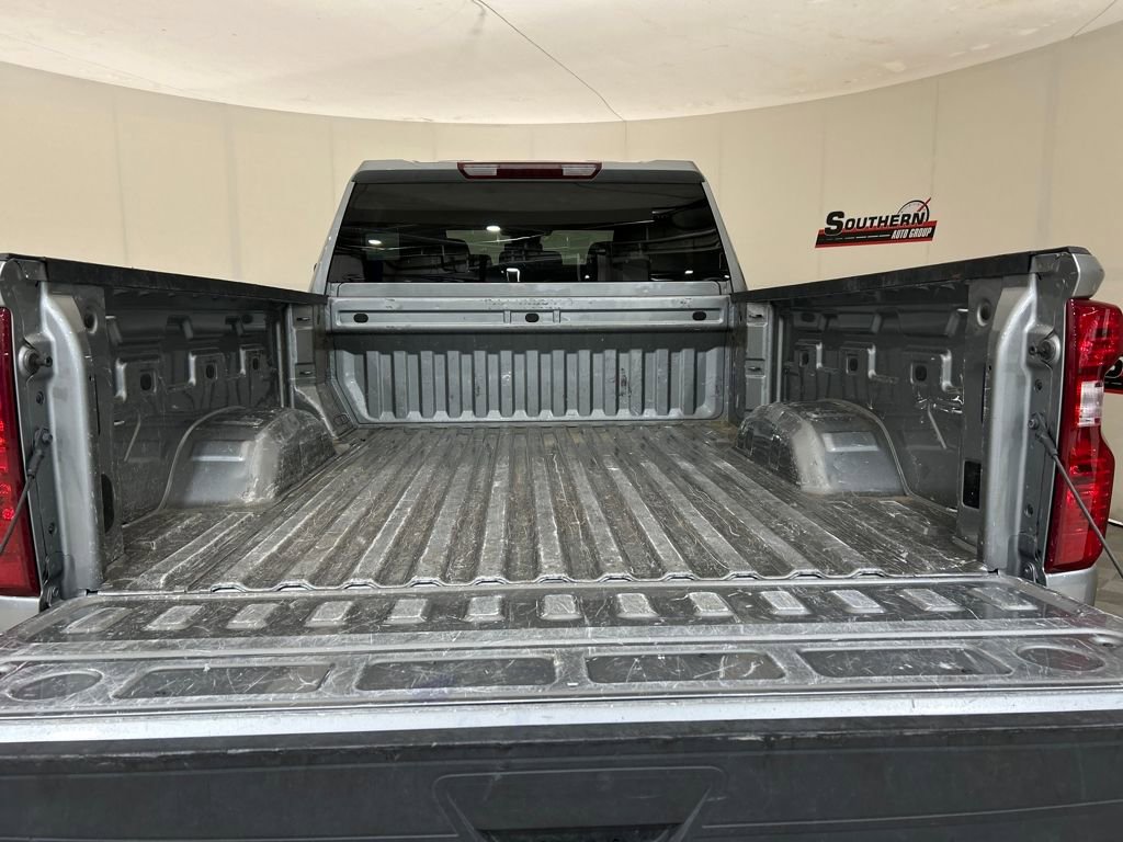 Used 2024 Chevrolet Silverado 3500 LT image 5