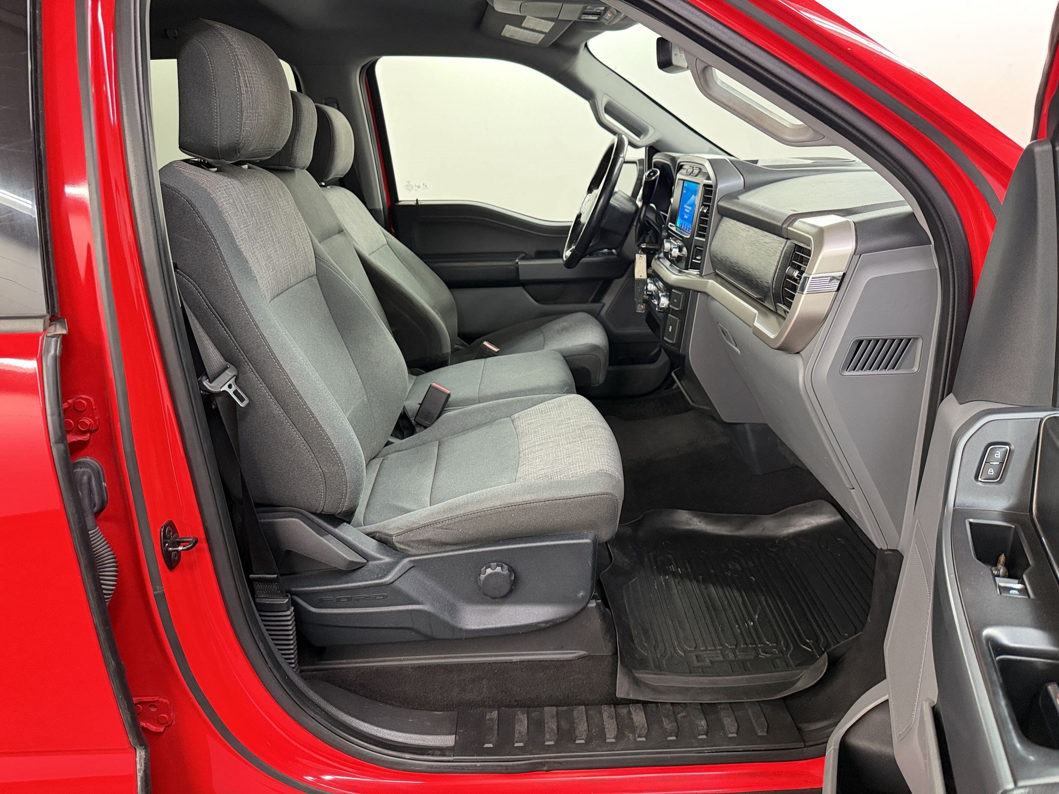 Used 2021 Ford F150 XLT w/ Equipment Group 301A Mid RWD image 24