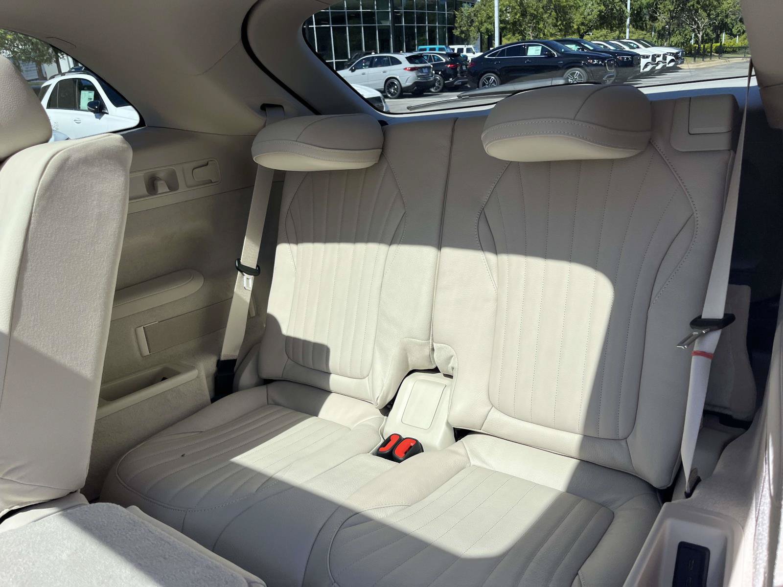 New 2027 Mercedes-Benz EQS 400 4MATIC SUV image 42