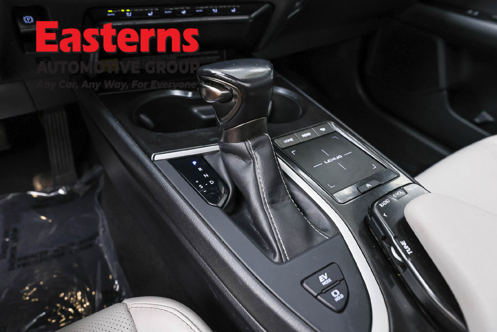 Used 2020 Lexus UX 250h w/ Premium Package AWD/4WD image 14