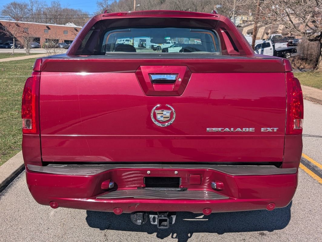 Used 2005 Cadillac Escalade EXT image 5