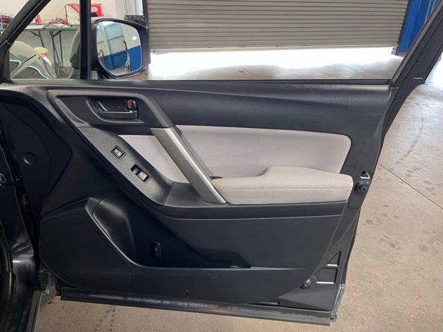 Used 2015 Subaru Forester 2.5i Premium image 13