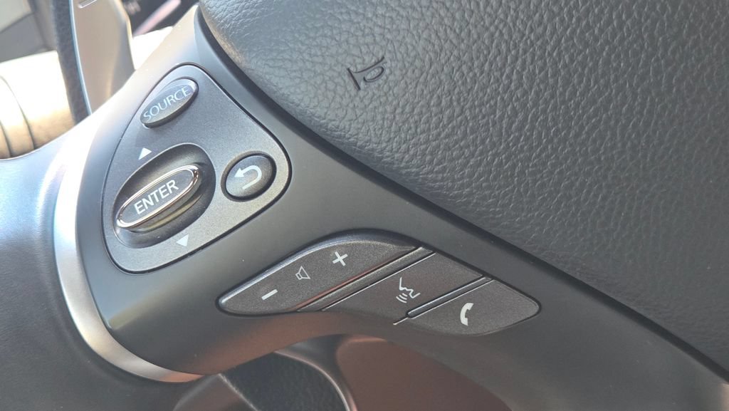 Used 2019 INFINITI Q70 Luxe w/ Sport Package AWD/4WD image 28