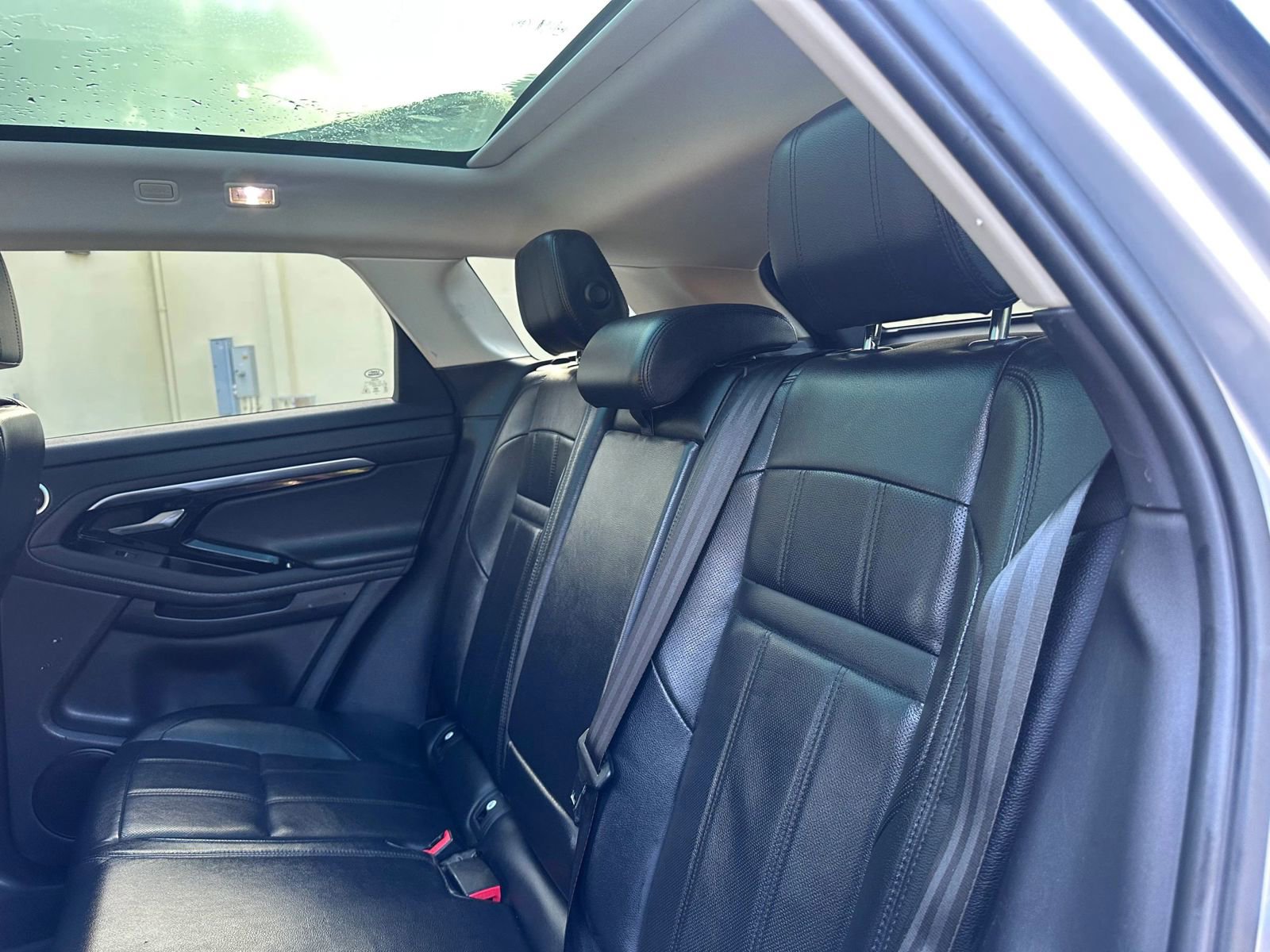Used 2020 Land Rover Range Rover Evoque S AWD/4WD image 9