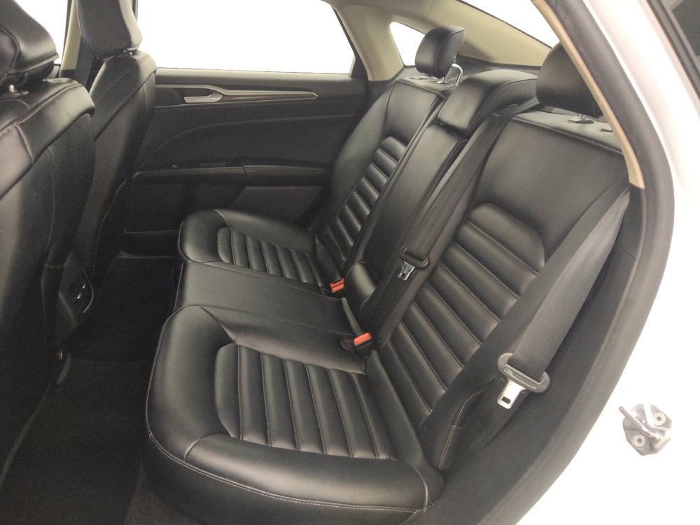 Used 2020 Ford Fusion SEL FWD image 18