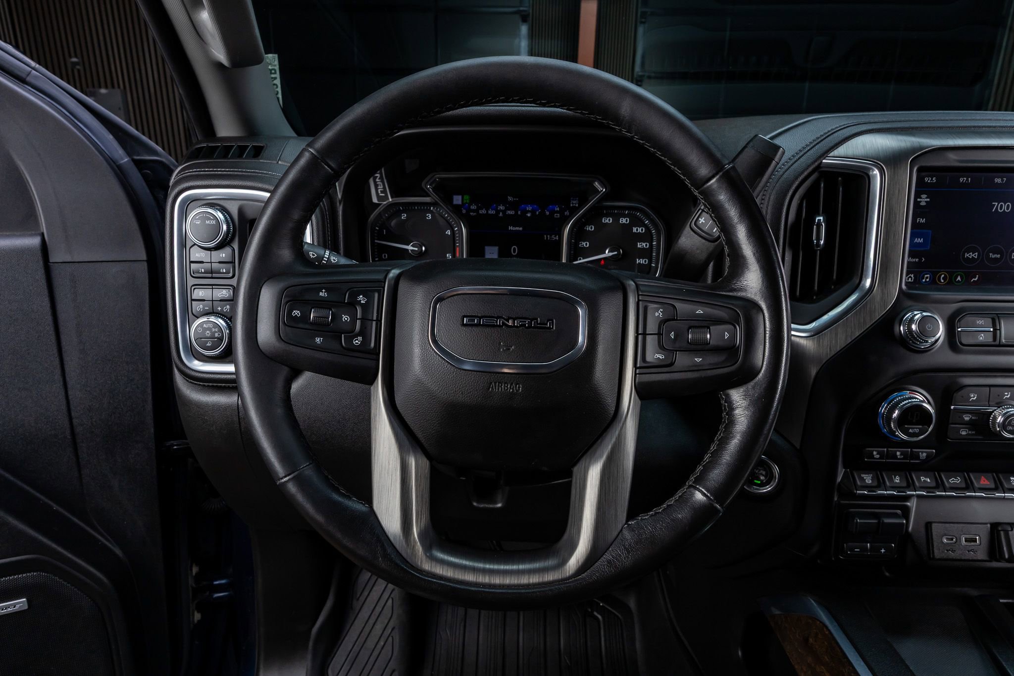 Used 2021 GMC Sierra 2500 Denali w/ Denali Ultimate Package image 18