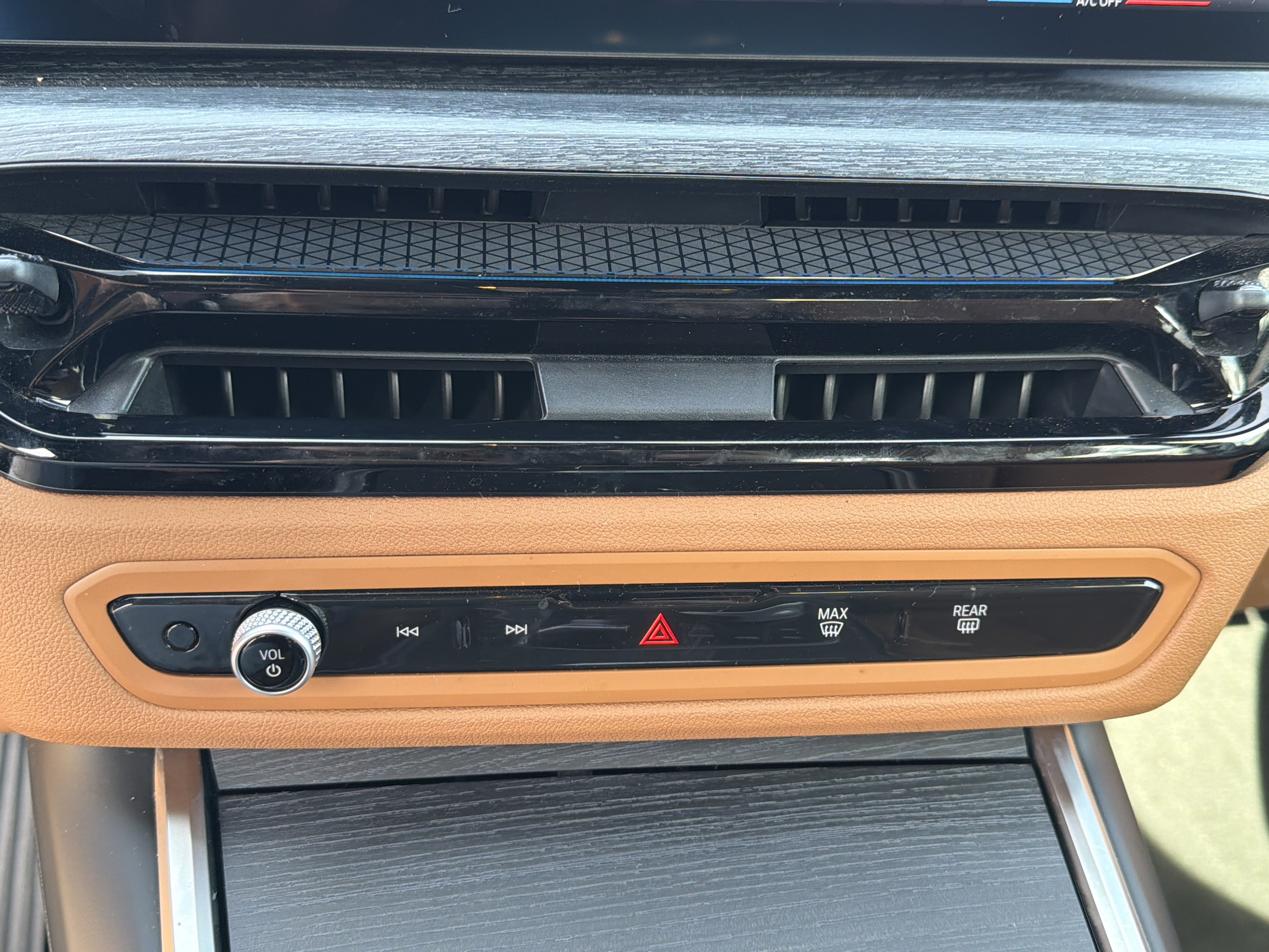 Certified 2025 BMW 430i Coupe w/ Convenience Package image 6