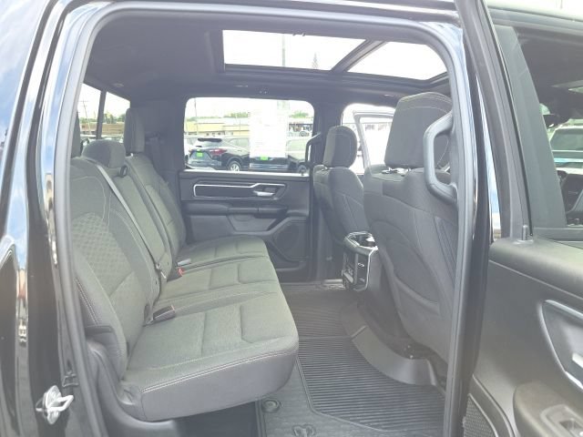 Used 2025 RAM 1500 Big Horn AWD/4WD image 33
