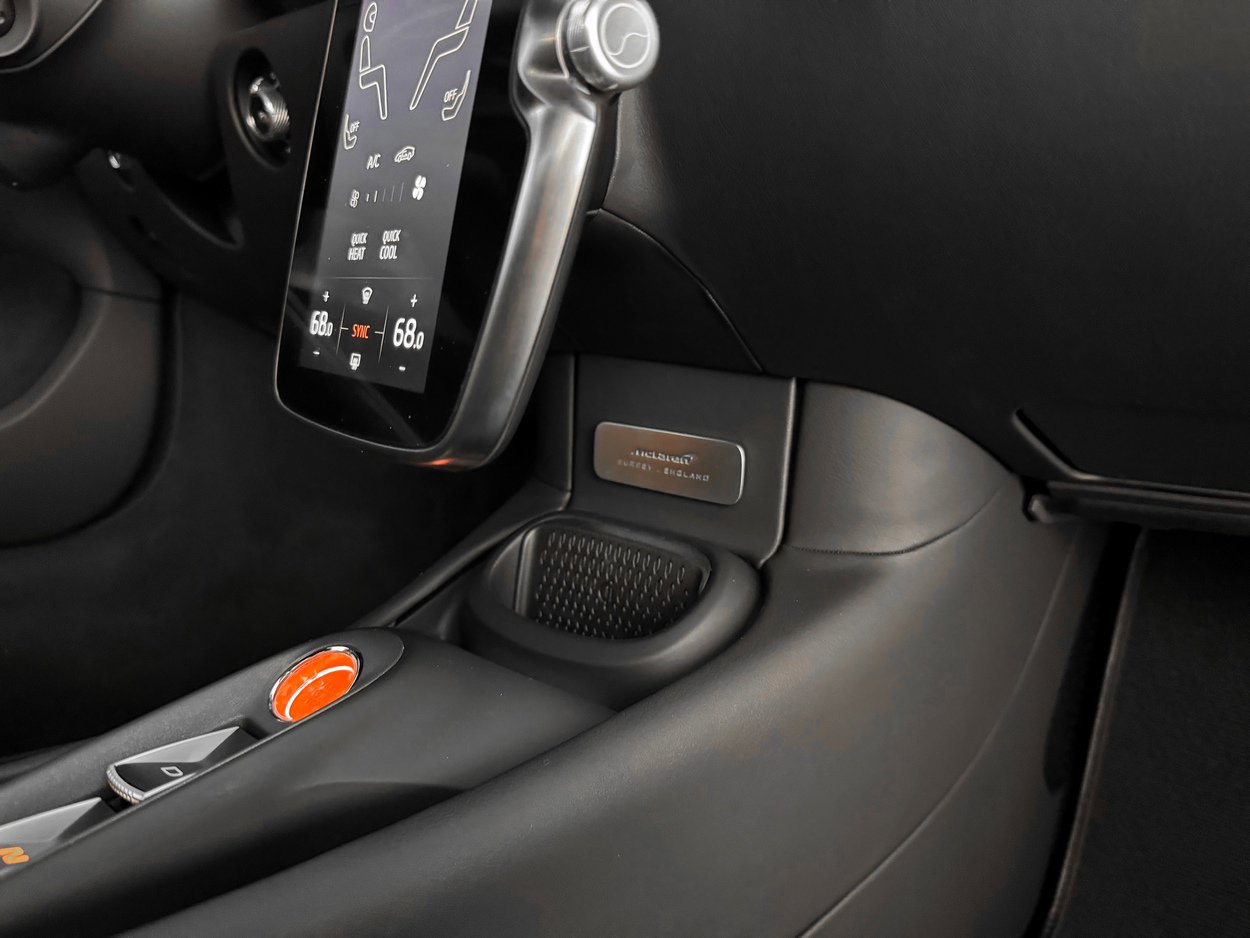 New 2025 McLaren Artura image 19