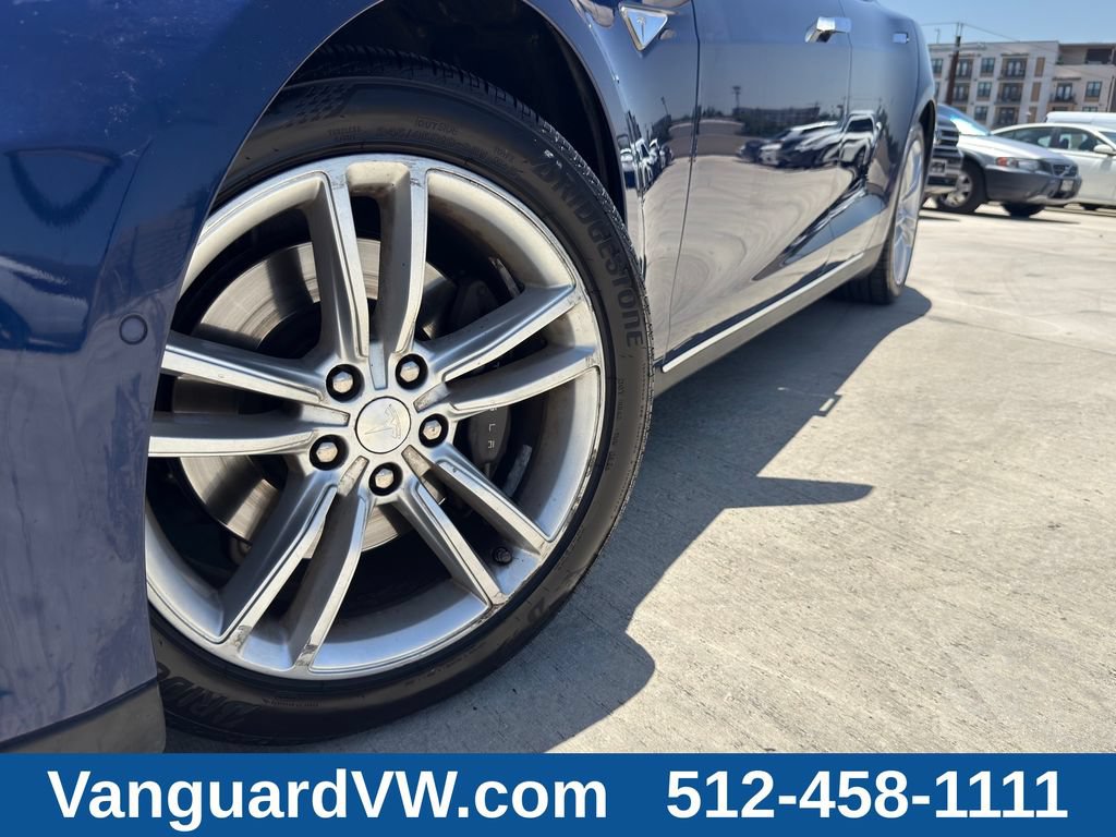 Used 2016 Tesla Model S 70 RWD image 4