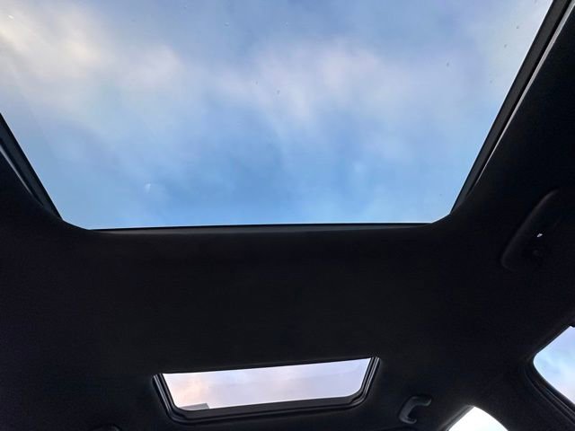 Used 2025 Hyundai Santa Fe Calligraphy w/ Tow & Go Package image 23