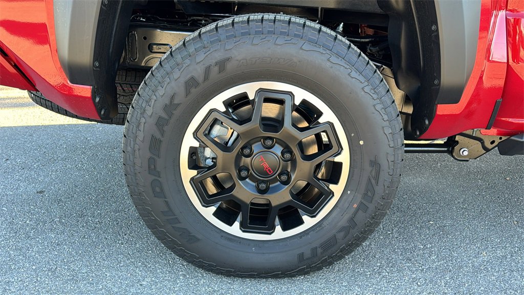 New 2025 Toyota Tacoma TRD Off-Road image 12