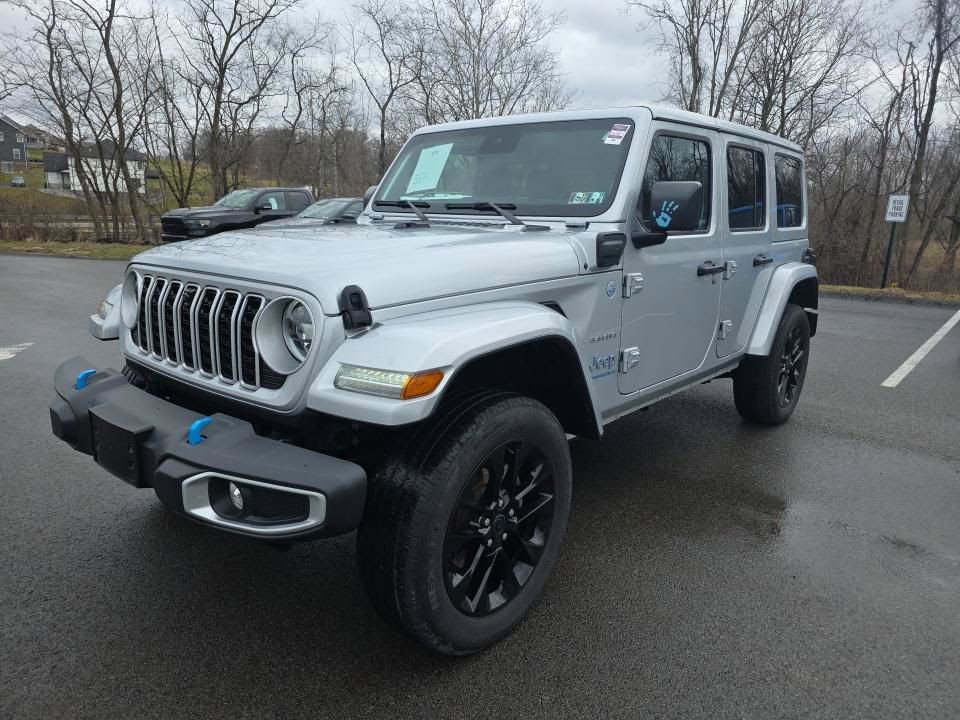 Used 2024 Jeep Wrangler Unlimited Sahara w/ Technology Group image 3