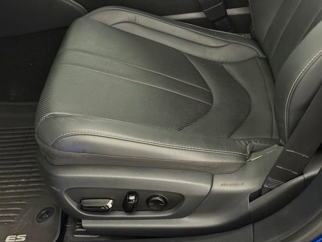 Used 2022 Lexus ES 300h F Sport w/ Accessory Package 2 image 18