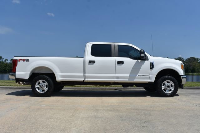 Used 2017 Ford F250 XL w/ Power Equipment Group image 3